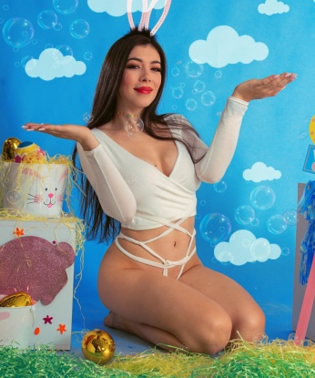 Я индивидуалка в Москве - креативная, нежная и опытная леди, готовая сделать твои фантазии реальностью. Люблю заботиться о мужчинах и удовлетворять их самые сокровенные желания. У меня есть множество возможностей, чтобы сделать нашу встречу незабываемой. Я открыта для экспериментов и всегда готова идти на встречу твоим потребностям. Мои отзывы подтверждают, что мои услуги на самом высоком уровне, и ты будешь оставаться доволен нашей встречей. Живу в Москве и готова пригласить тебя в свое уютное гнездышко. Посмотри мои фото, чтобы увидеть, насколько я прекрасна. Мы с тобой можем создать много приятных моментов вместе, так что не стесняйся и свяжись со мной прямо сейчас. 💋 2791, 22 года